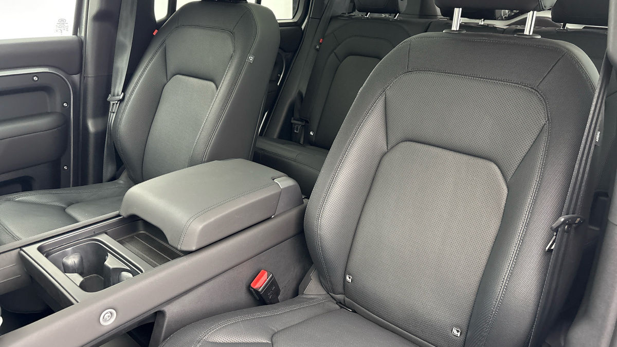 Used Land Rover Defender 110 2024 for sale - 76323902: Photo 7