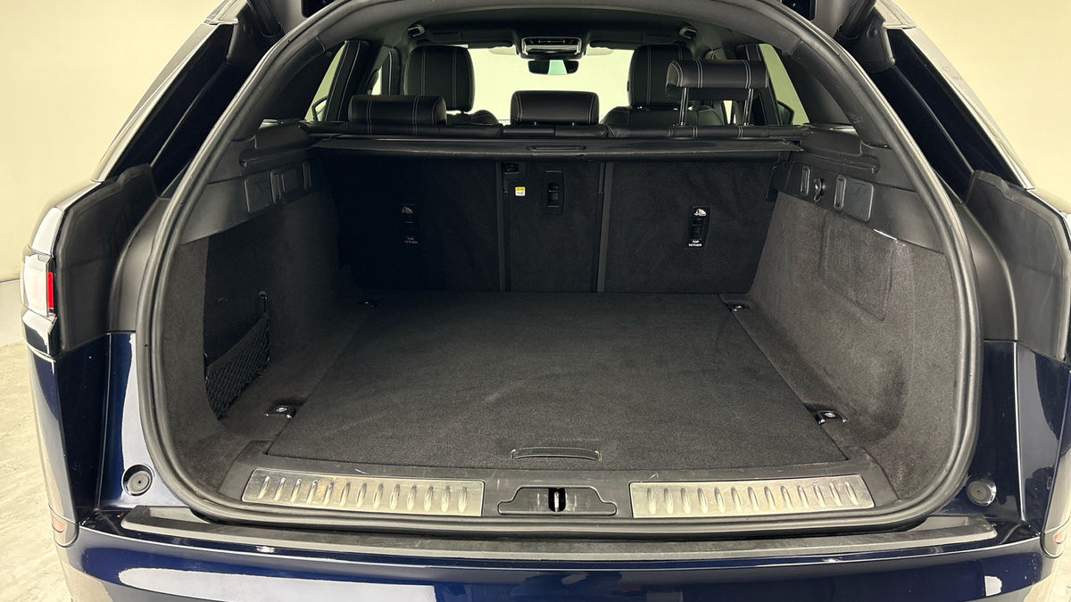 Used Land Rover Range Rover Velar 2021 for sale - 76119523: Photo 11