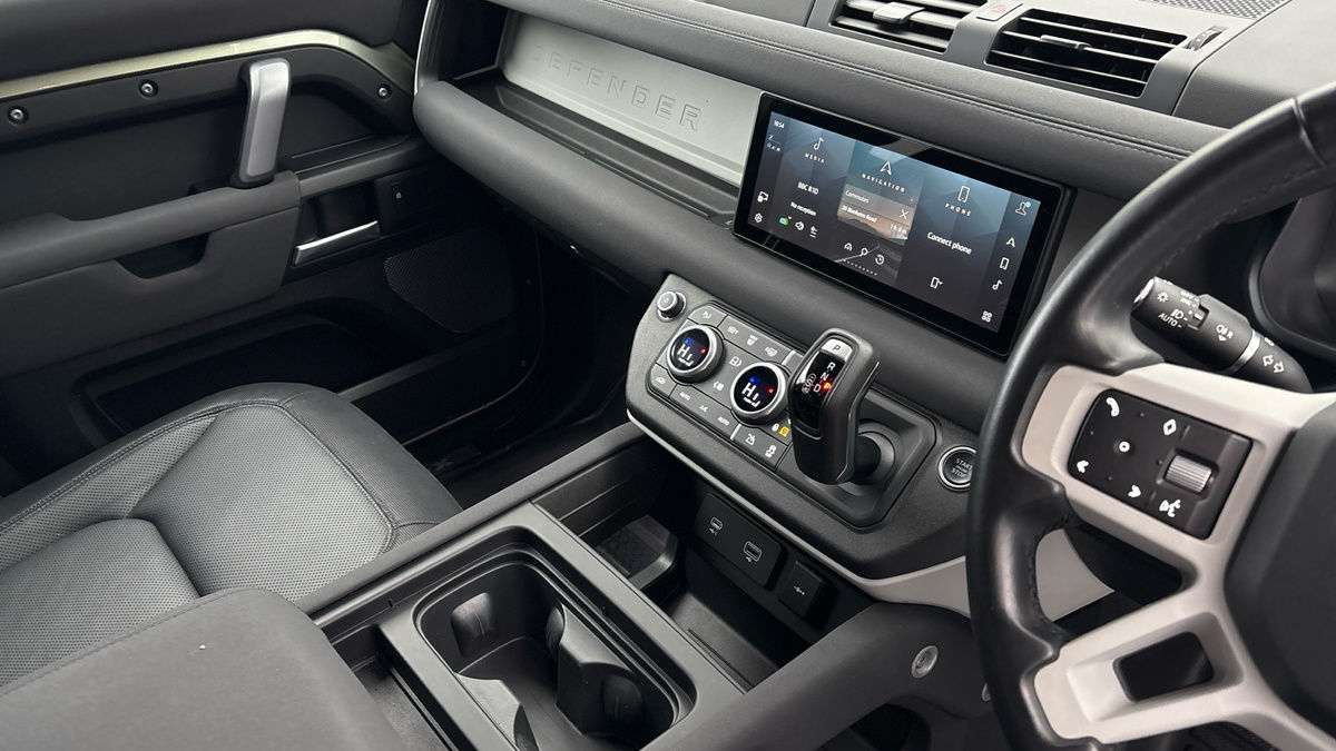 Used Land Rover Defender 2022 for sale - 77681552: Photo 18