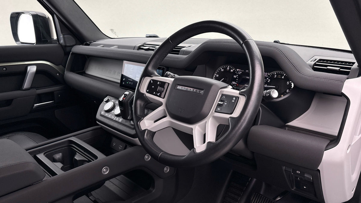 Used Land Rover Defender 2022 for sale - 77681552: Photo 5