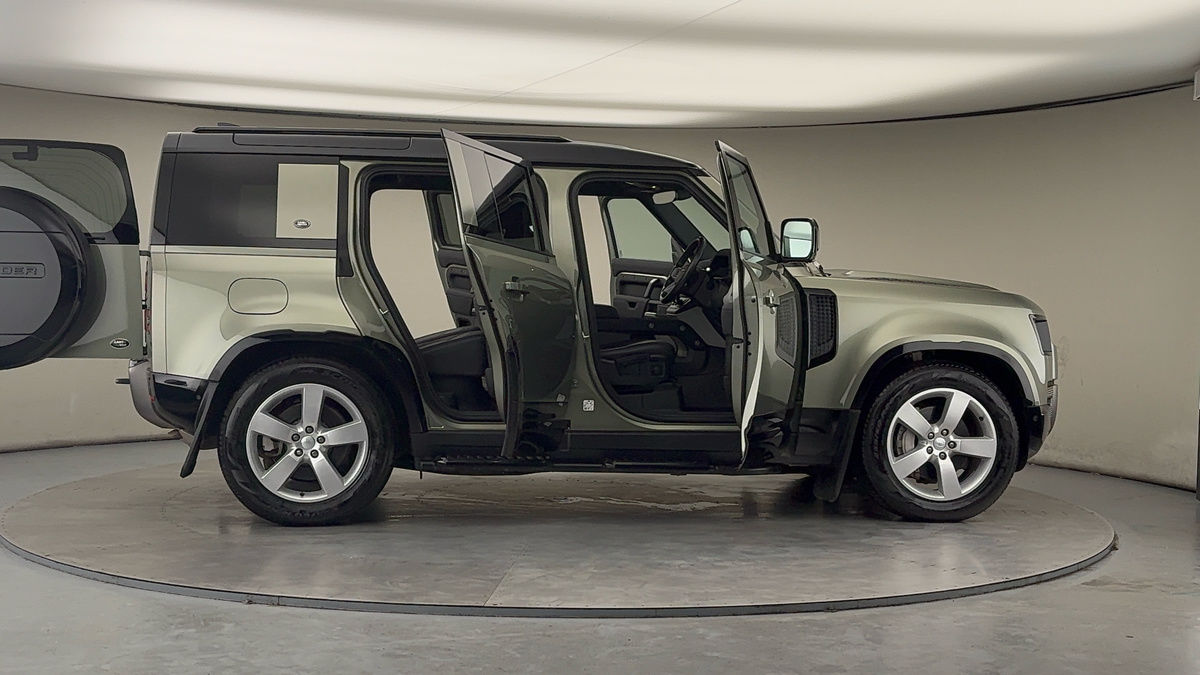 Used Land Rover Defender 2022 for sale - 77681552: Photo 56