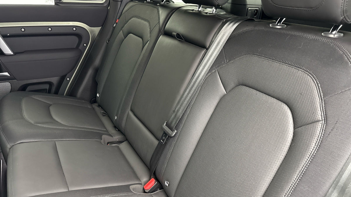 Used Land Rover Defender 2022 for sale - 77681552: Photo 8
