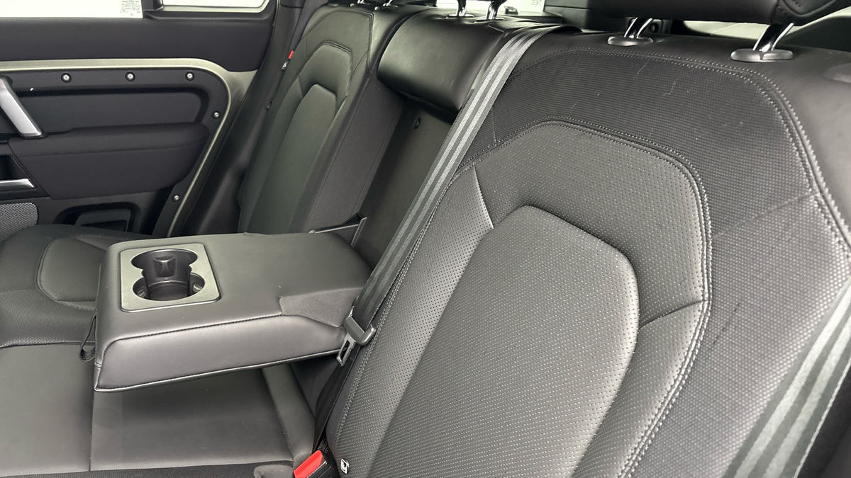 Used Land Rover Defender 2022 for sale - 77681552: Photo 9