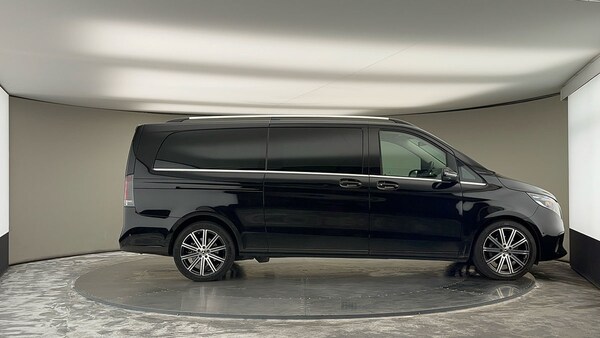 Used Mercedes-Benz V-Class 2024 for sale - 75778092: Photo 16