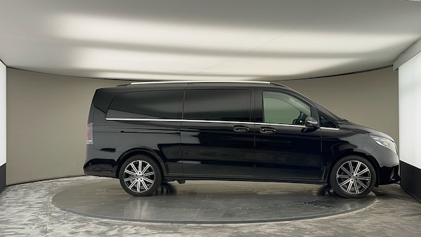 Used Mercedes-Benz V-Class 2024 for sale - 75778092: Photo 38