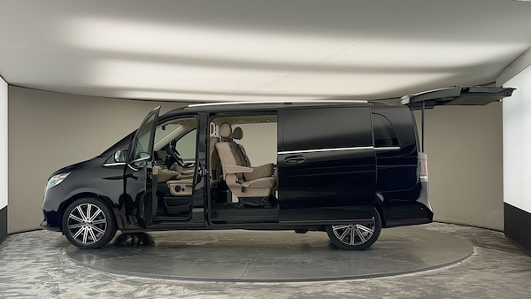 Used Mercedes-Benz V-Class 2024 for sale - 75778092: Photo 48
