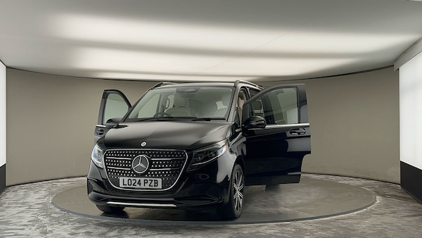 Used Mercedes-Benz V-Class 2024 for sale - 75778092: Photo 52