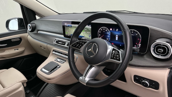 Used Mercedes-Benz V-Class 2024 for sale - 75778092: Photo 5