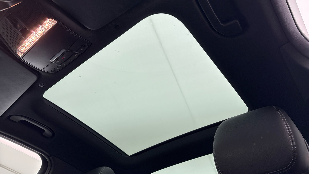 Used Mercedes-Benz GLC 2020 for sale - 77328902: Photo 11