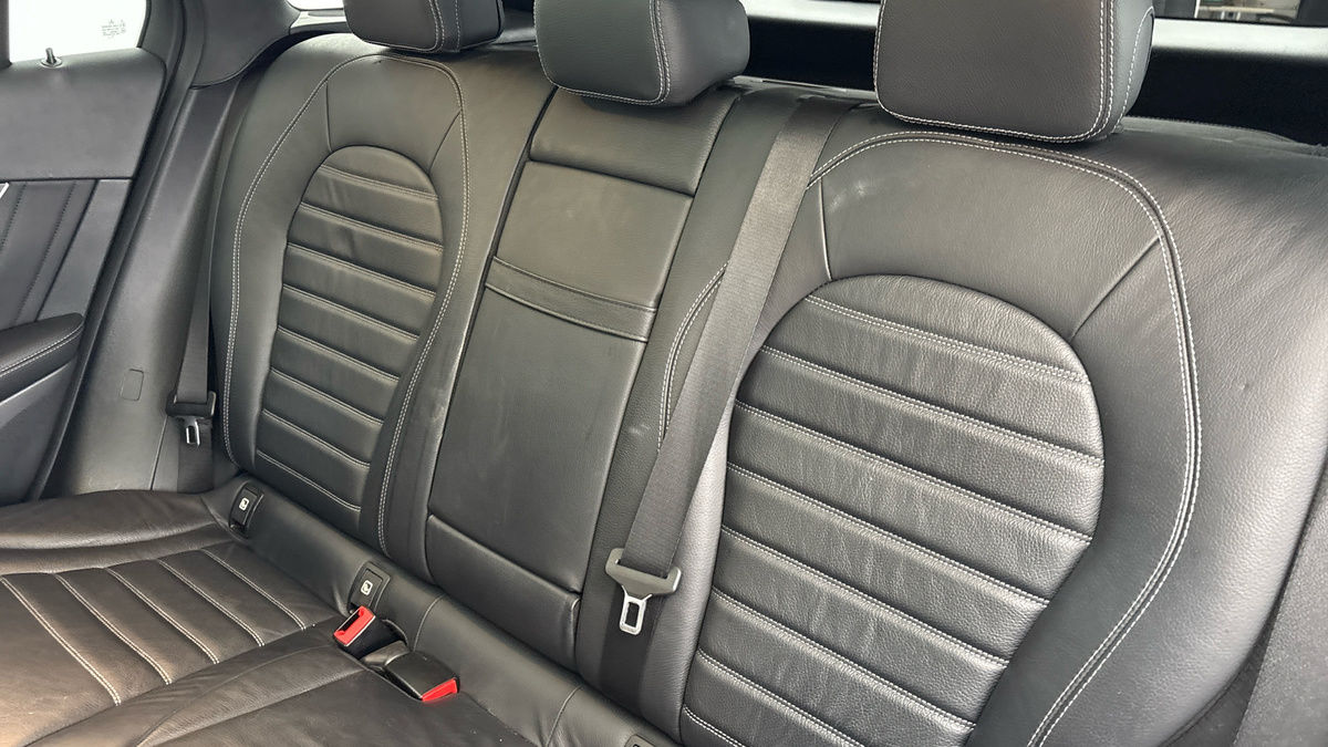 Used Mercedes-Benz GLC 2020 for sale - 77328902: Photo 15