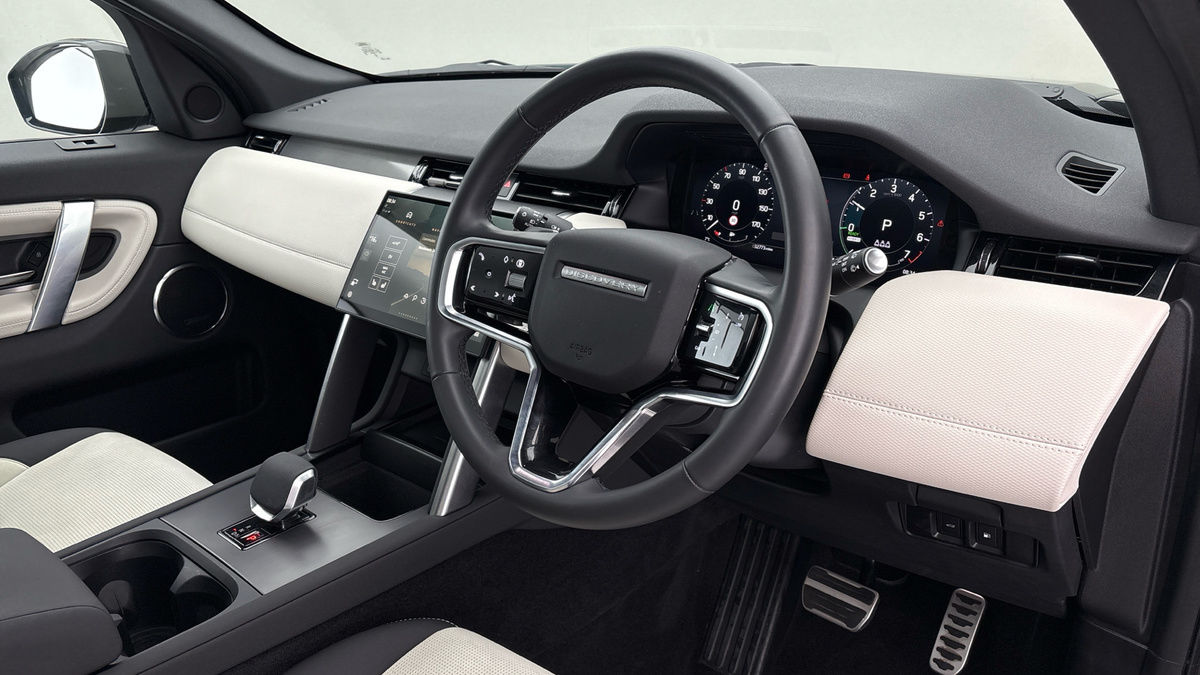 Used Land Rover Discovery Sport 2024 for sale - 76630368: Photo 5