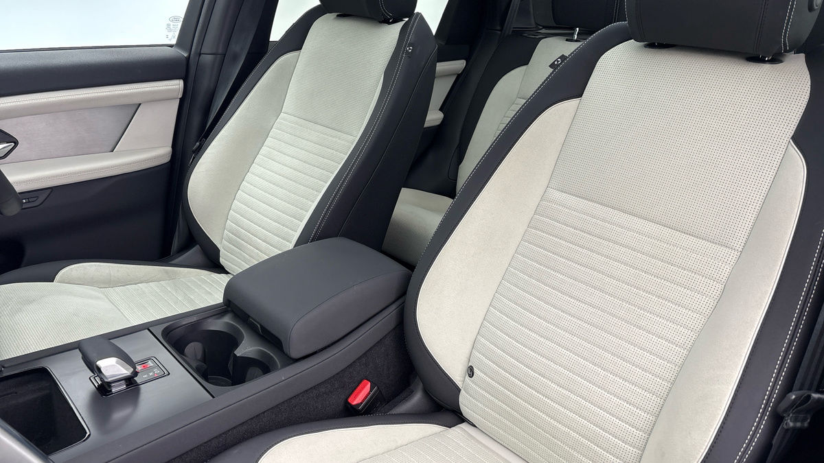 Used Land Rover Discovery Sport 2024 for sale - 76630368: Photo 7