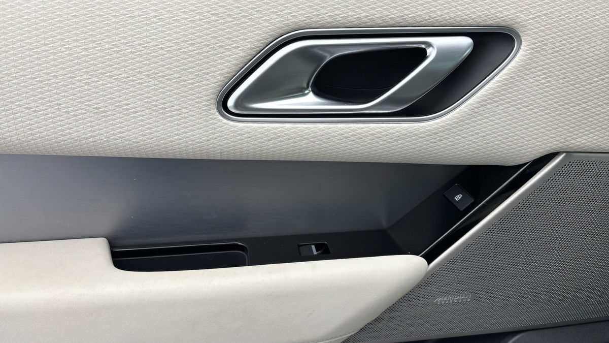 Used Land Rover Range Rover Velar 2023 for sale - 76712256: Photo 19