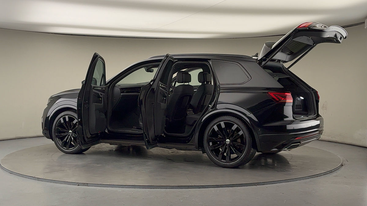Used Volkswagen Touareg 2023 for sale - 76784690: Photo 45