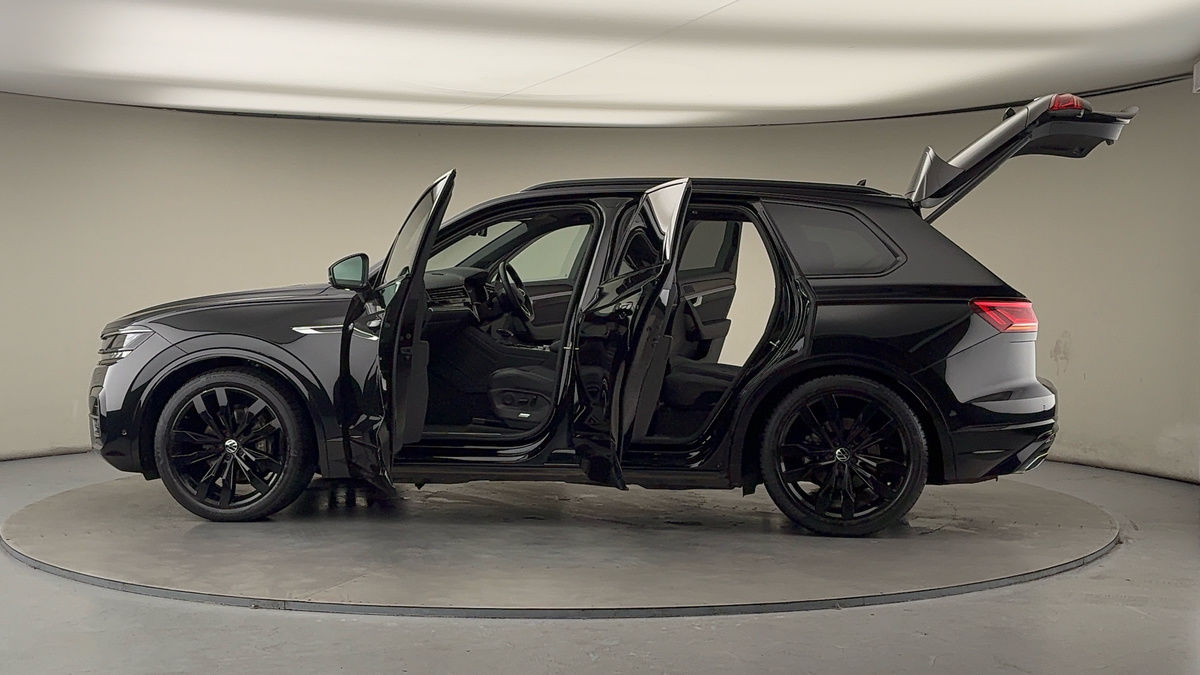 Used Volkswagen Touareg 2023 for sale - 76784690: Photo 46