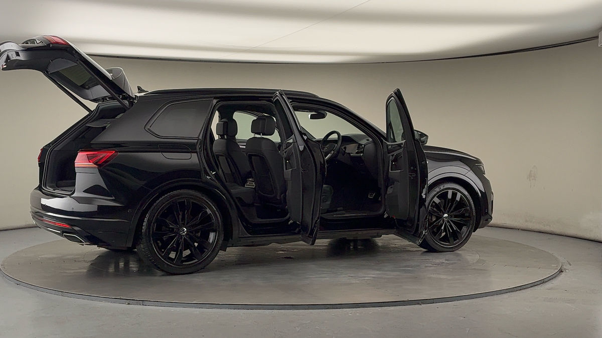 Used Volkswagen Touareg 2023 for sale - 76784690: Photo 57