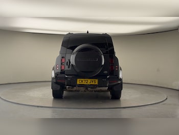 Used Land Rover Defender 110 2022 for sale - 77694019: Photo