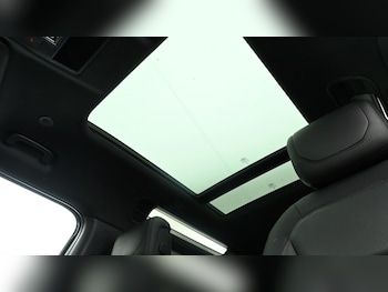 Used Land Rover Defender 90 2024 for sale - 76057255: Photo