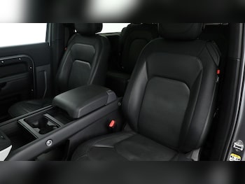 Used Land Rover Defender 90 2024 for sale - 76057255: Photo