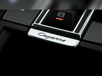 Used Porsche Cayenne 2020 for sale - 75222096: Photo