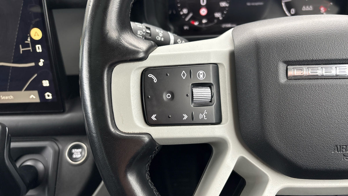 Used Land Rover Defender 90 2024 for sale - 77370432: Photo 13