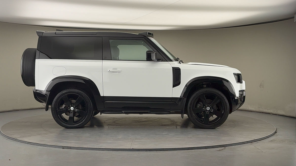 Used Land Rover Defender 90 2024 for sale - 77370432: Photo 16