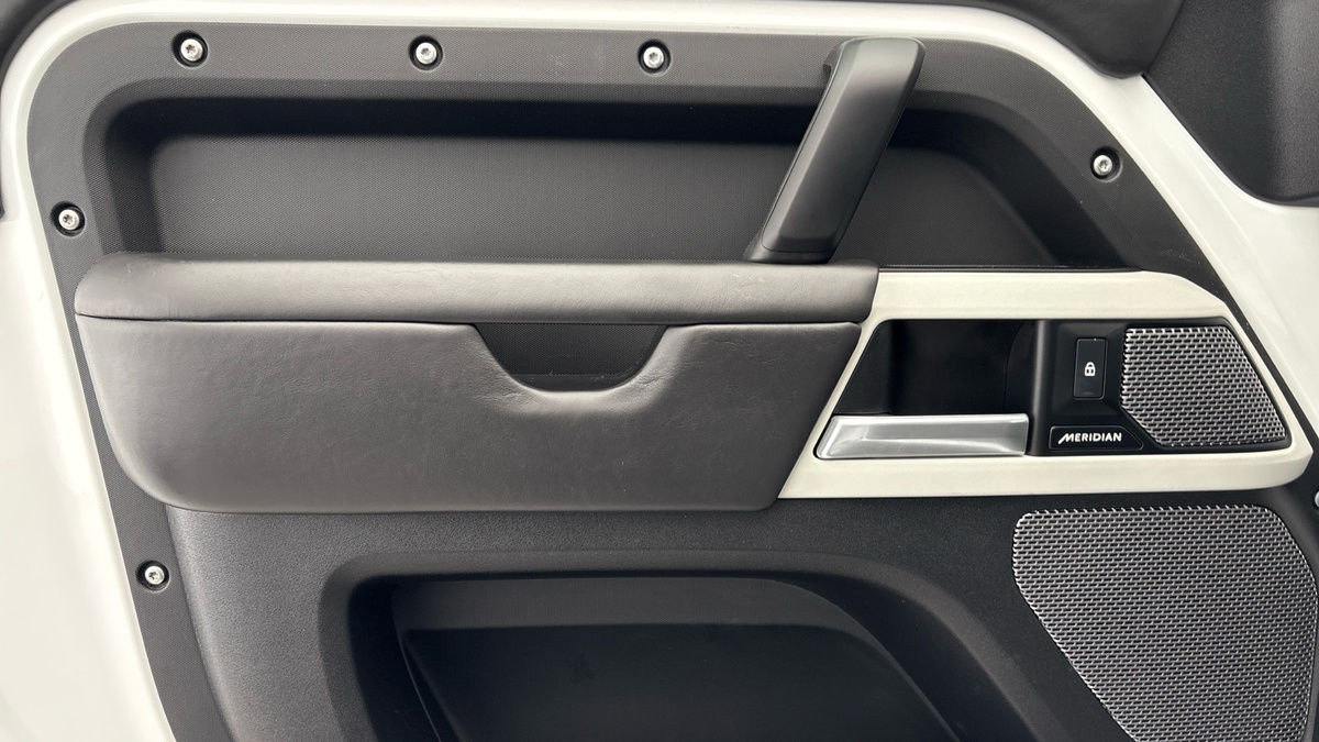 Used Land Rover Defender 90 2024 for sale - 77370432: Photo 19