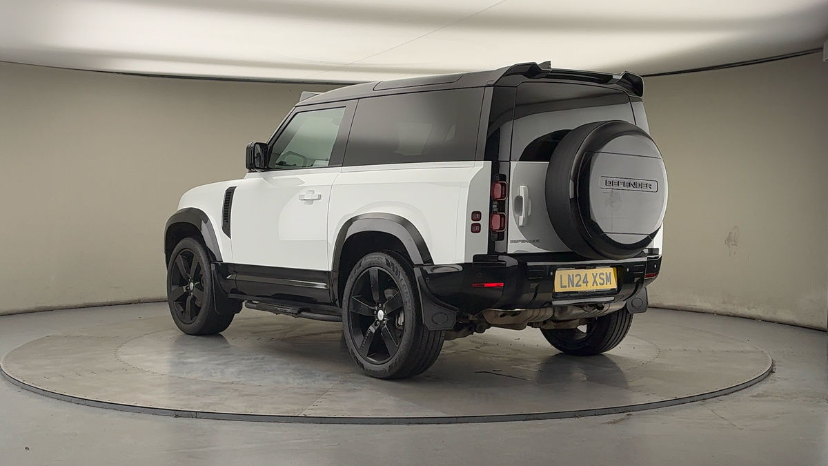Used Land Rover Defender 90 2024 for sale - 77370432: Photo 2
