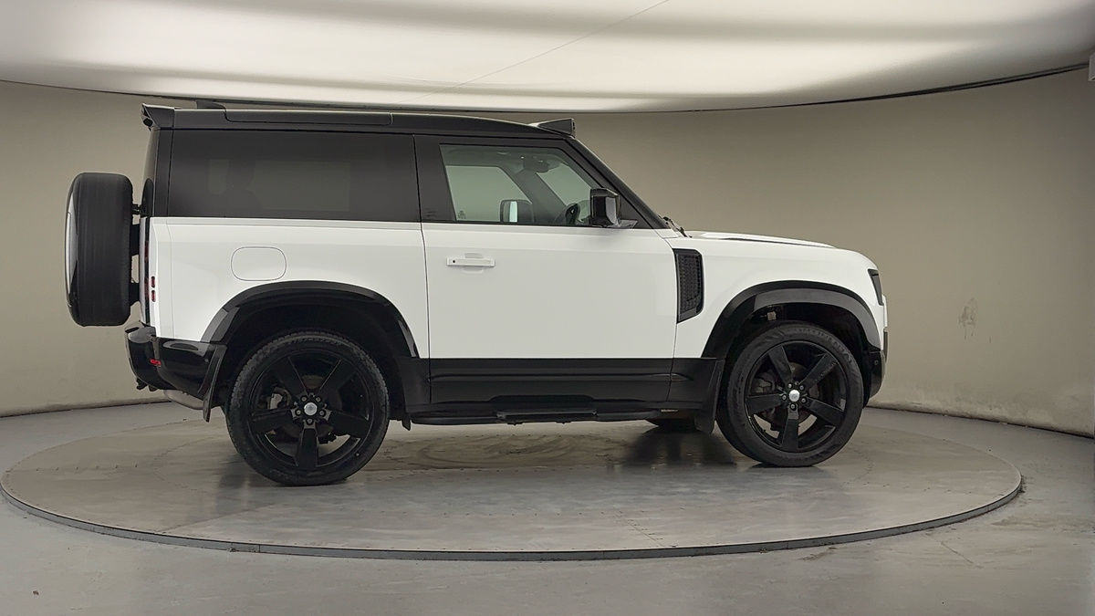 Used Land Rover Defender 90 2024 for sale - 77370432: Photo 38