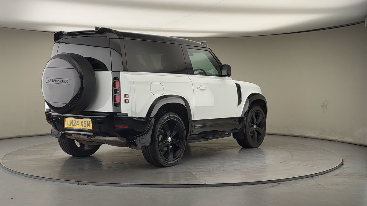 Used Land Rover Defender 90 2024 for sale - 77370432: Photo 40