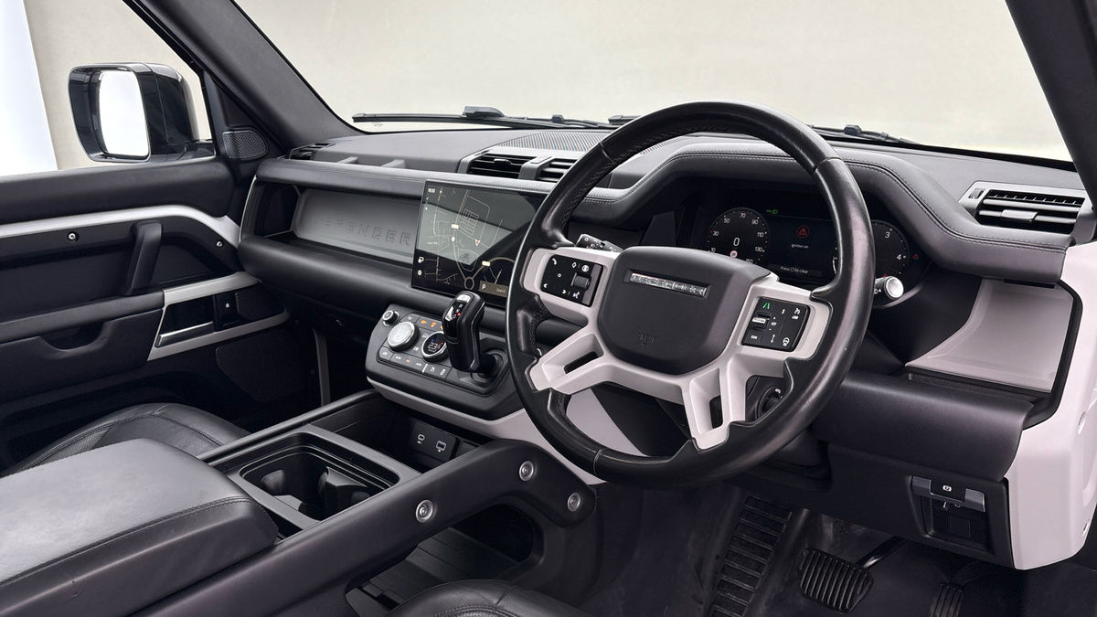 Used Land Rover Defender 90 2024 for sale - 77370432: Photo 5