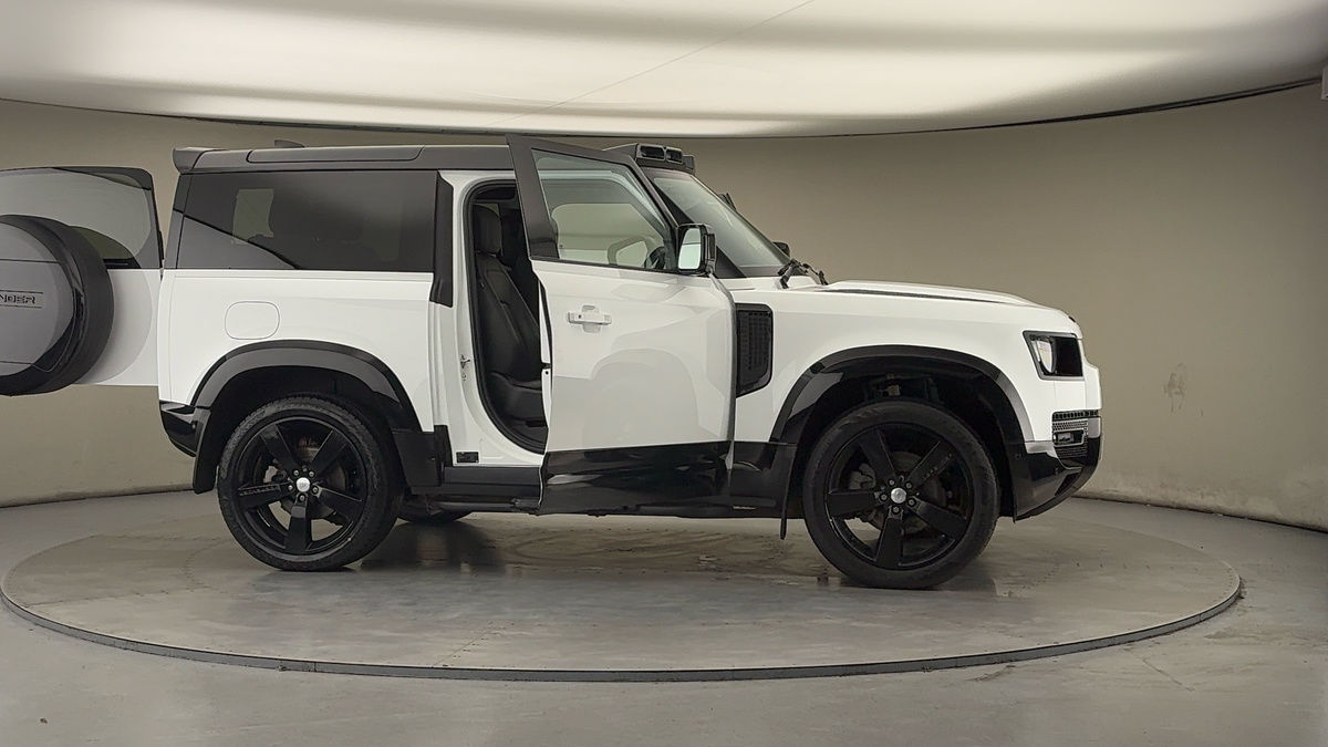 Used Land Rover Defender 90 2024 for sale - 77370432: Photo 56