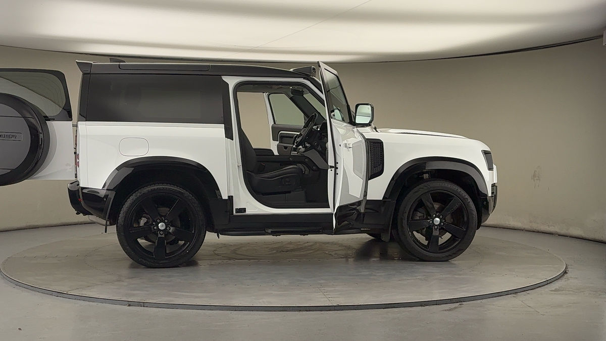 Used Land Rover Defender 90 2024 for sale - 77370432: Photo 57