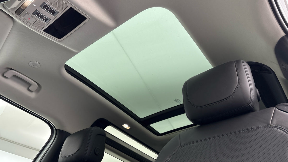 Used Land Rover Defender 90 2024 for sale - 77370432: Photo 6