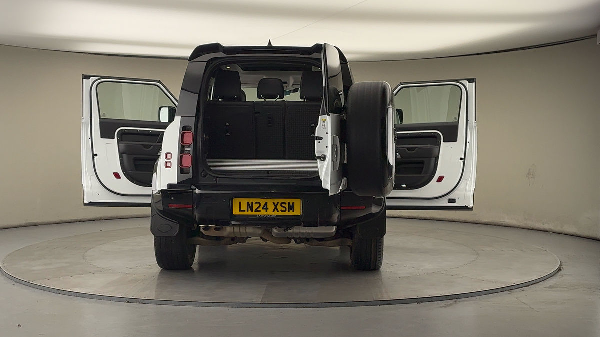 Used Land Rover Defender 90 2024 for sale - 77370432: Photo 61