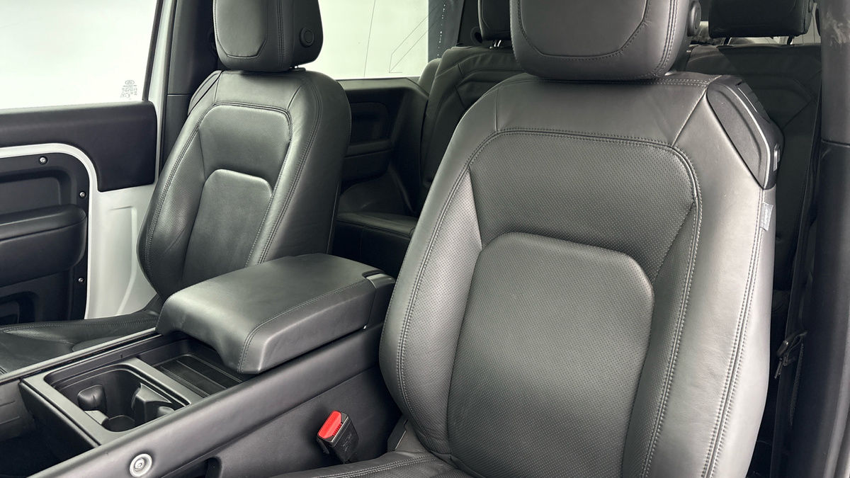 Used Land Rover Defender 90 2024 for sale - 77370432: Photo 7