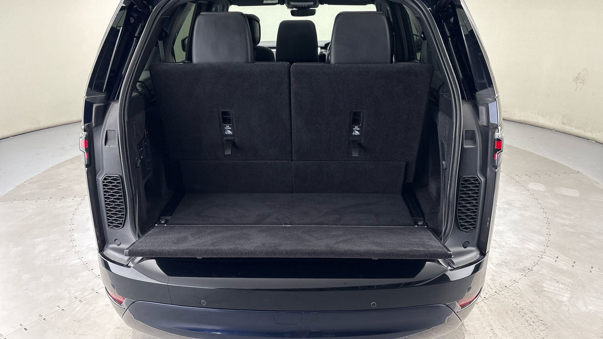 Used Land Rover Discovery 2022 for sale - 77655940: Photo 11