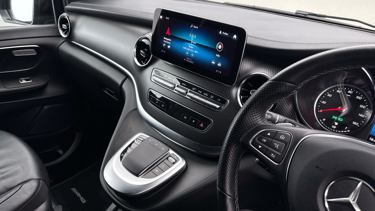 Used Mercedes-Benz V-Class 2024 for sale - 76119520: Photo 18