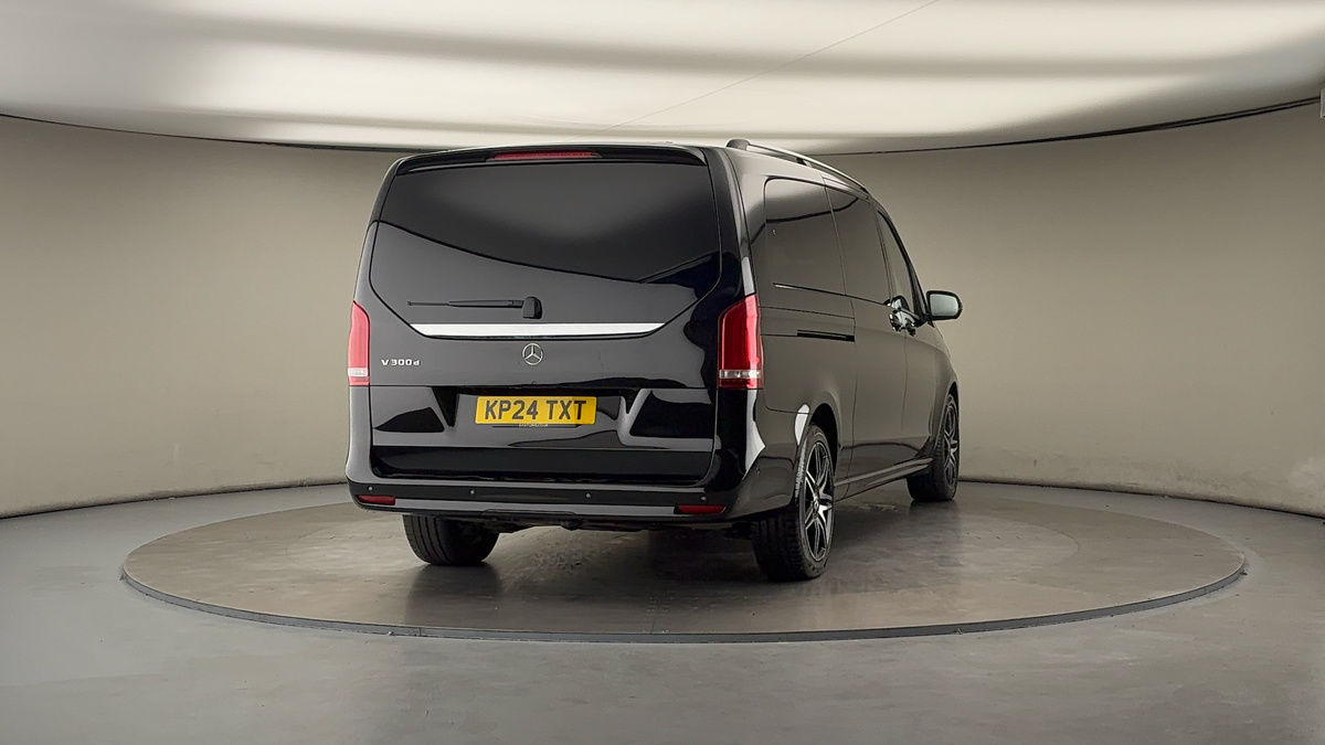 Used Mercedes-Benz V-Class 2024 for sale - 76119520: Photo 40