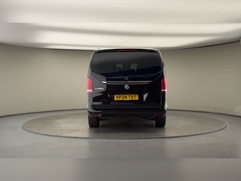 Used Mercedes-Benz V-Class 2024 for sale - 76119520: Photo