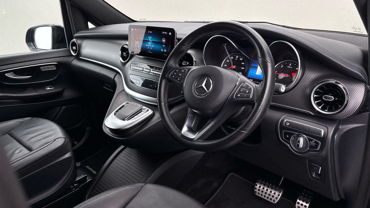 Used Mercedes-Benz V-Class 2024 for sale - 76119520: Photo 5