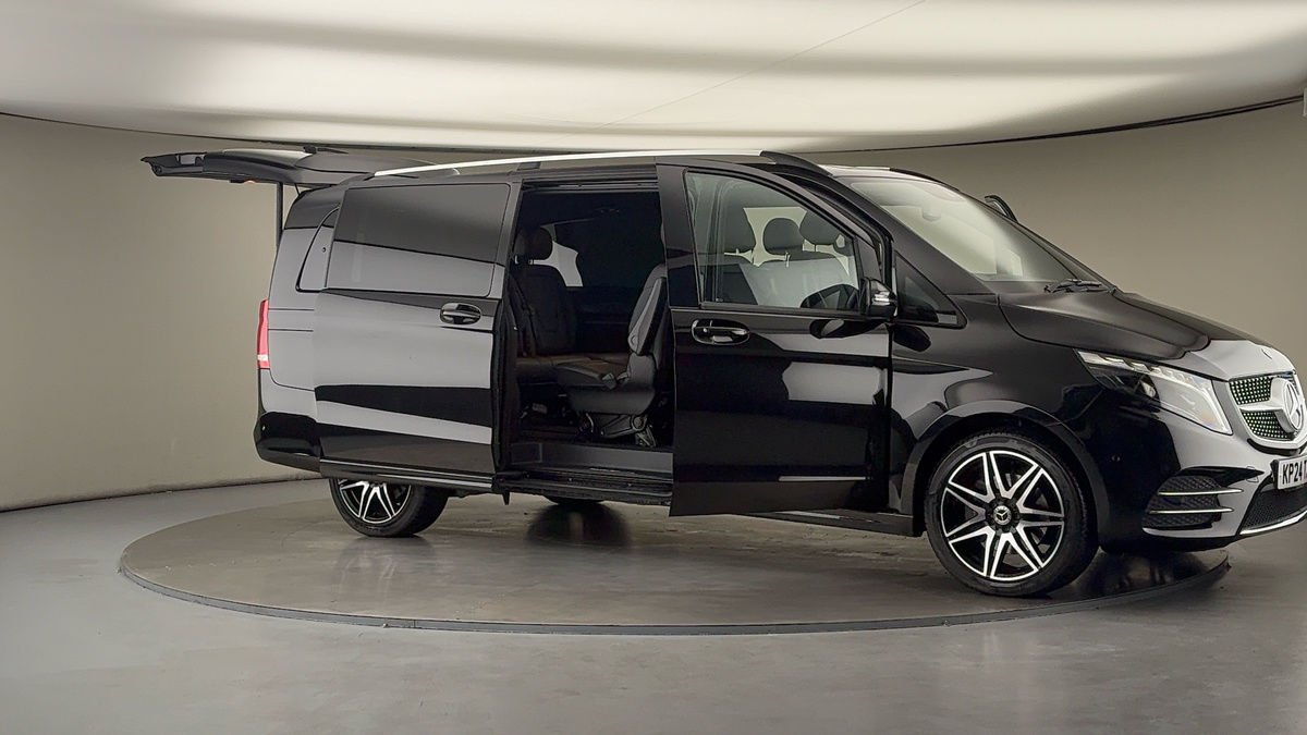 Used Mercedes-Benz V-Class 2024 for sale - 76119520: Photo 54