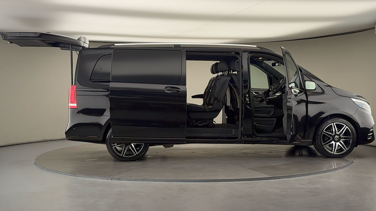 Used Mercedes-Benz V-Class 2024 for sale - 76119520: Photo 56