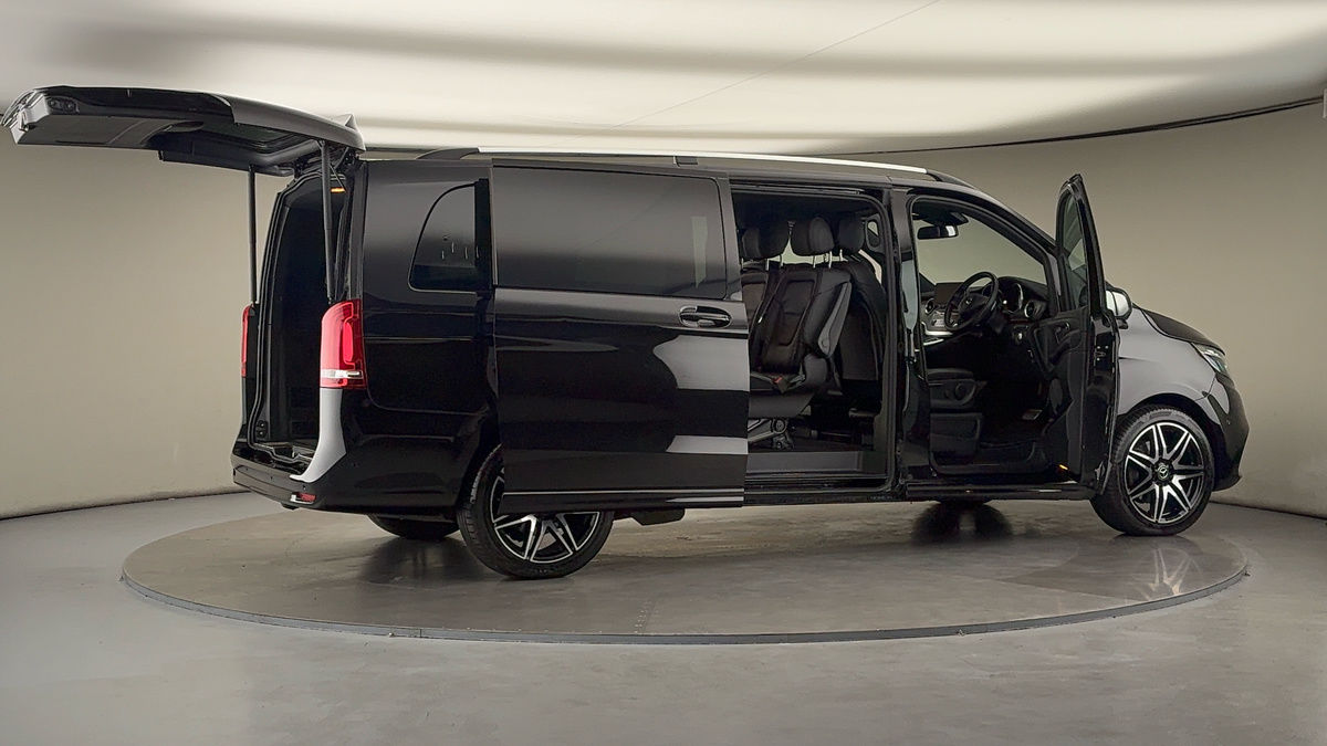 Used Mercedes-Benz V-Class 2024 for sale - 76119520: Photo 57