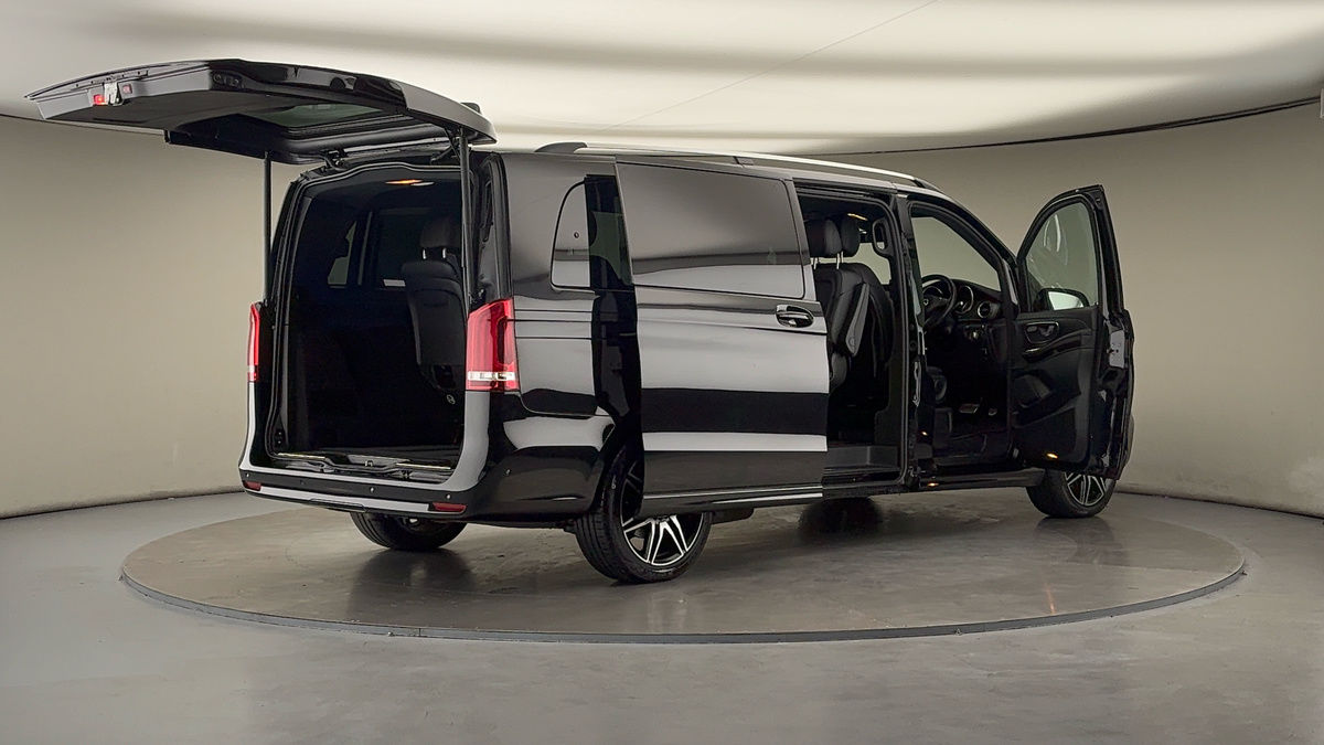 Used Mercedes-Benz V-Class 2024 for sale - 76119520: Photo 58