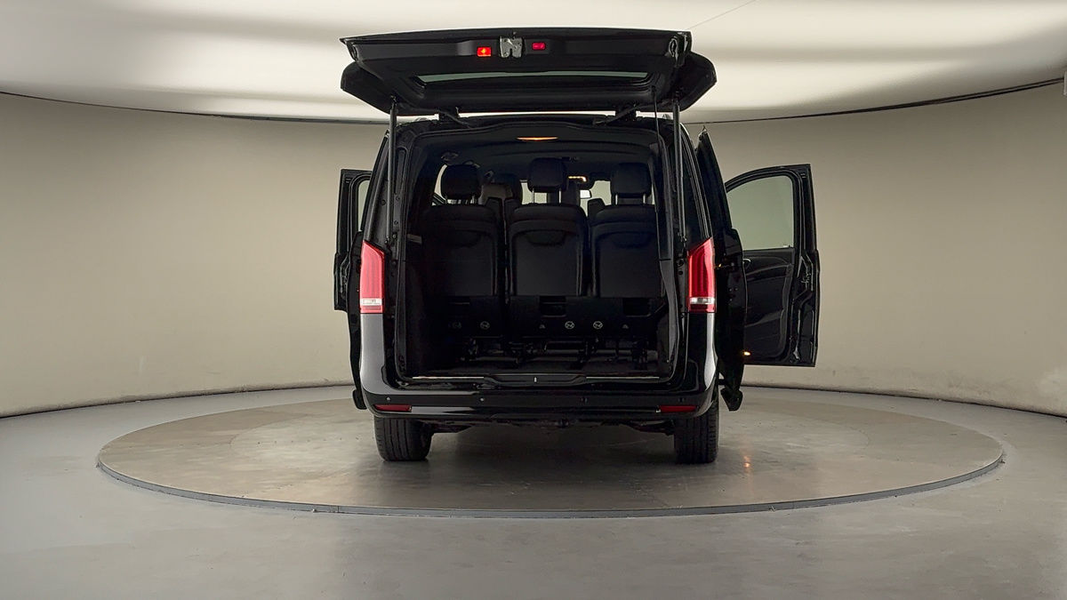 Used Mercedes-Benz V-Class 2024 for sale - 76119520: Photo 60