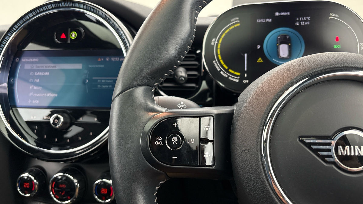 Used MINI Electric Hatch 2021 for sale - 77643441: Photo 13