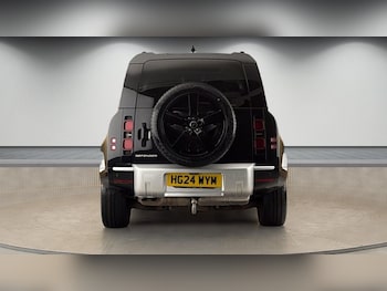 Used Land Rover Defender 110 2024 for sale - 78781757: Photo