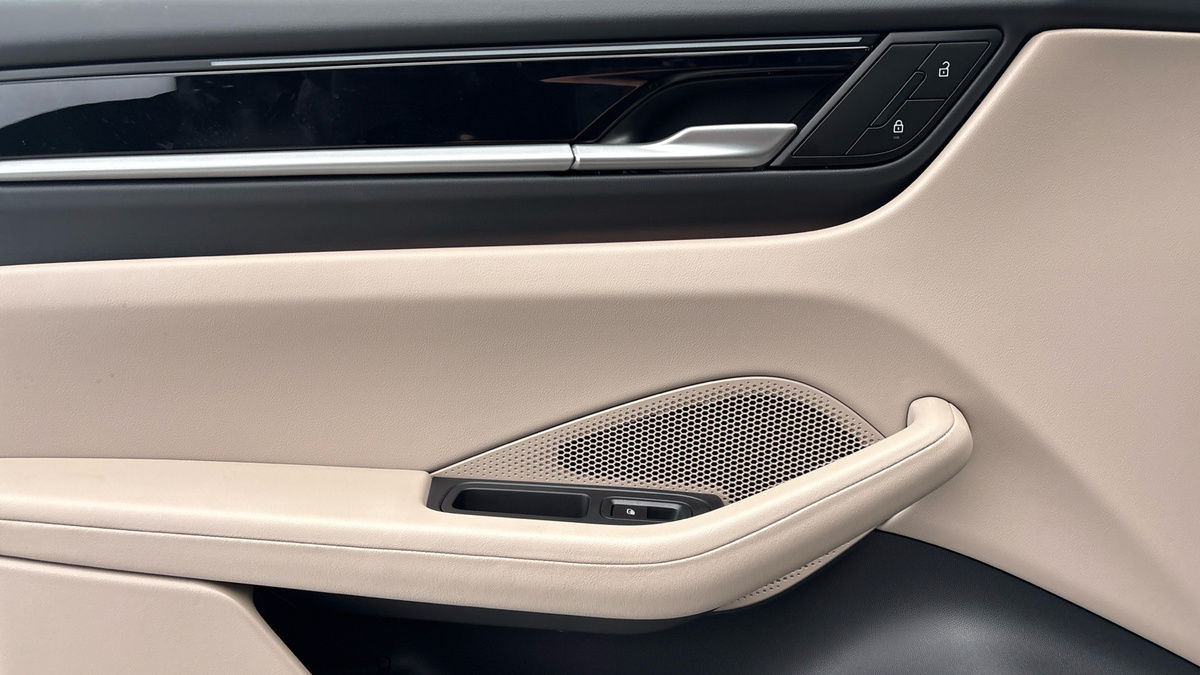 Used Porsche Macan 2025 for sale - 78168185: Photo 19