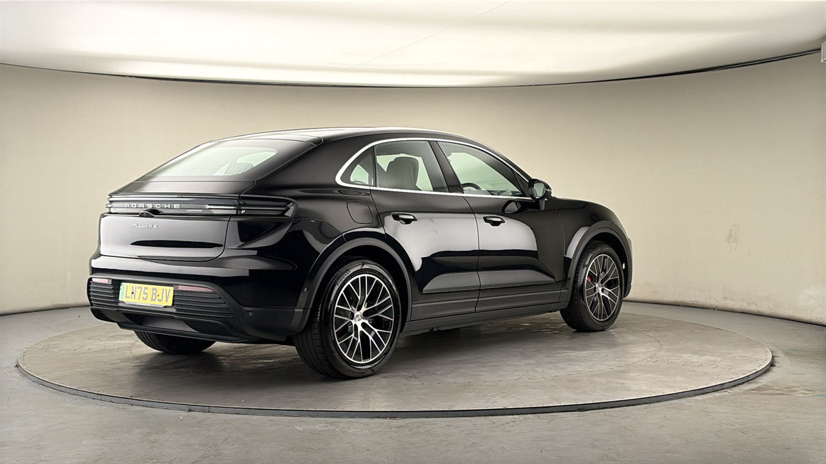 Used Porsche Macan 2025 for sale - 78168185: Photo 21